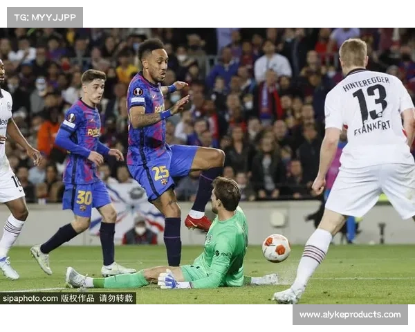 巴萨无缘欧联杯冠军的五大原因揭示球队面临的严峻挑战